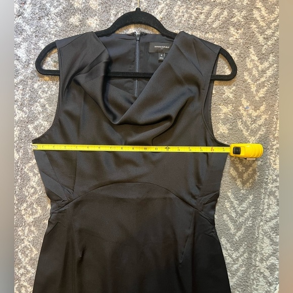 Banana Republic Elegant Black Sleeveless Dress with cowl neckline size 6 (E120) - Picture 15 of 16